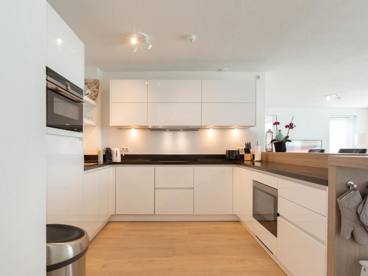 Apartment Spacious In Near Seabeach Den Haag